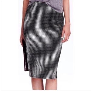 Old Navy Checkered Pencil Skirt